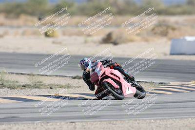 media/Nov-16-2025-Race Pace (Sun) [[8c5fa54630]]/Non Verified Riders (1st 20 Minutes)/4-Turn 16 (1116am)/